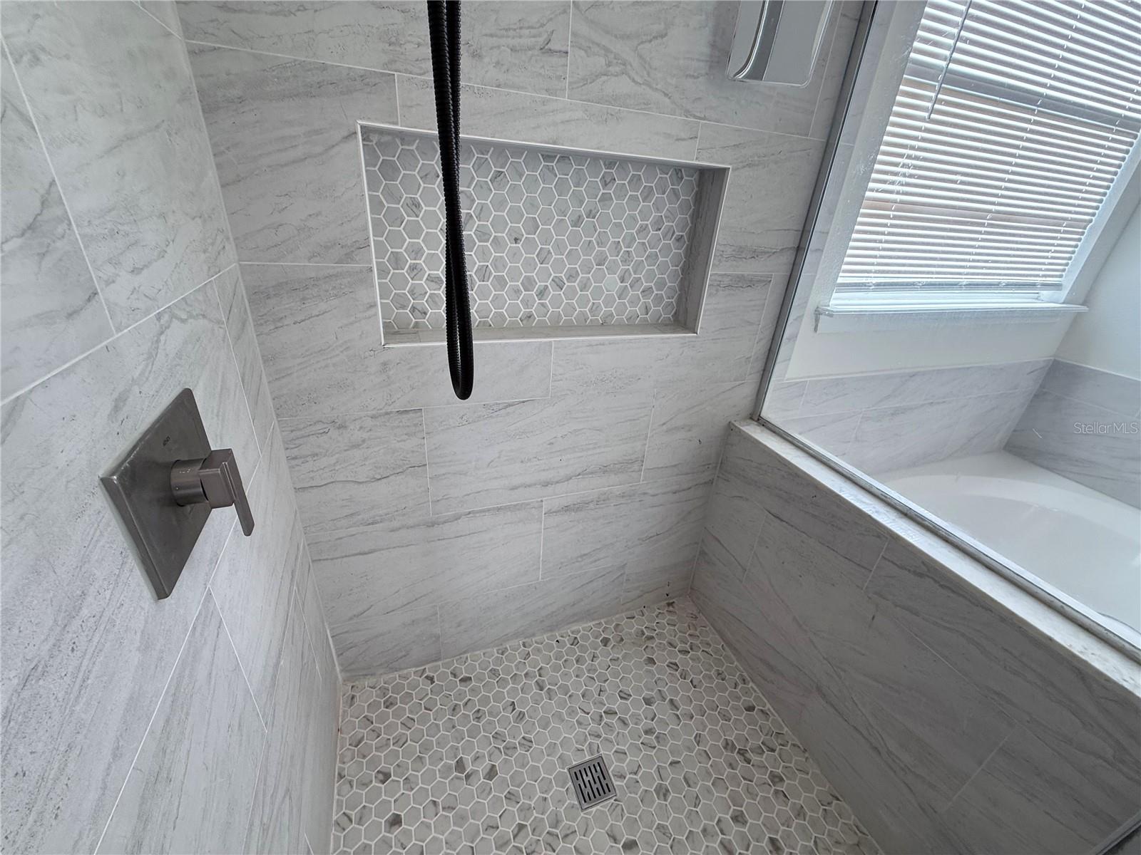 CADES COVE - Residential