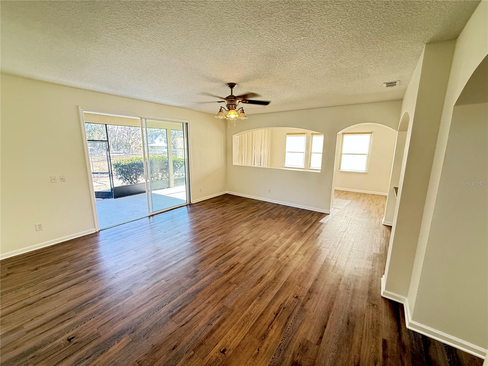 CADES COVE - Residential