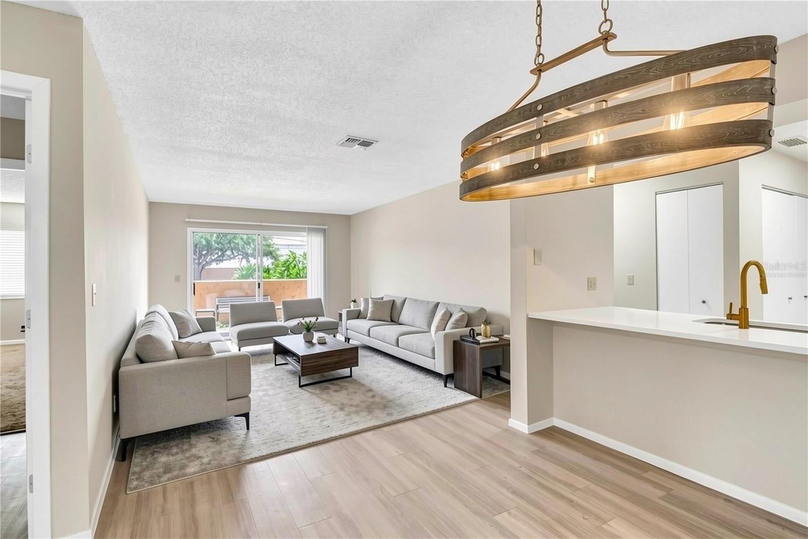 612 KENWICK CIRCLE 103