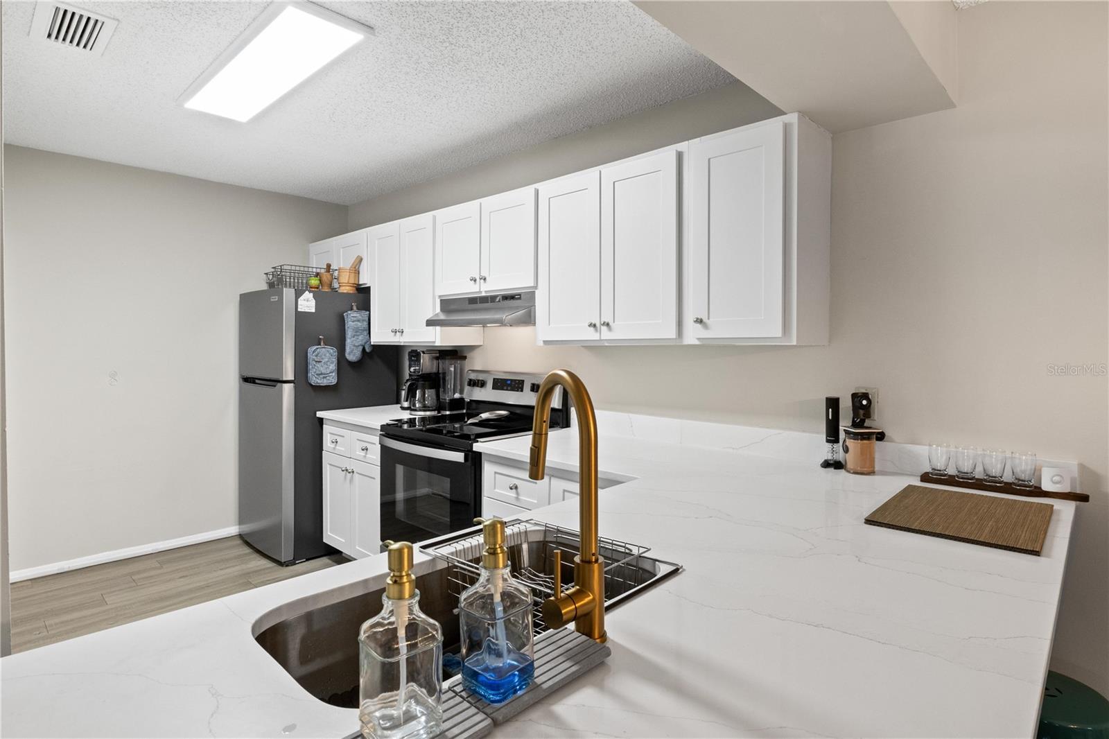 OXFORD SQUARE CONDO - Residential