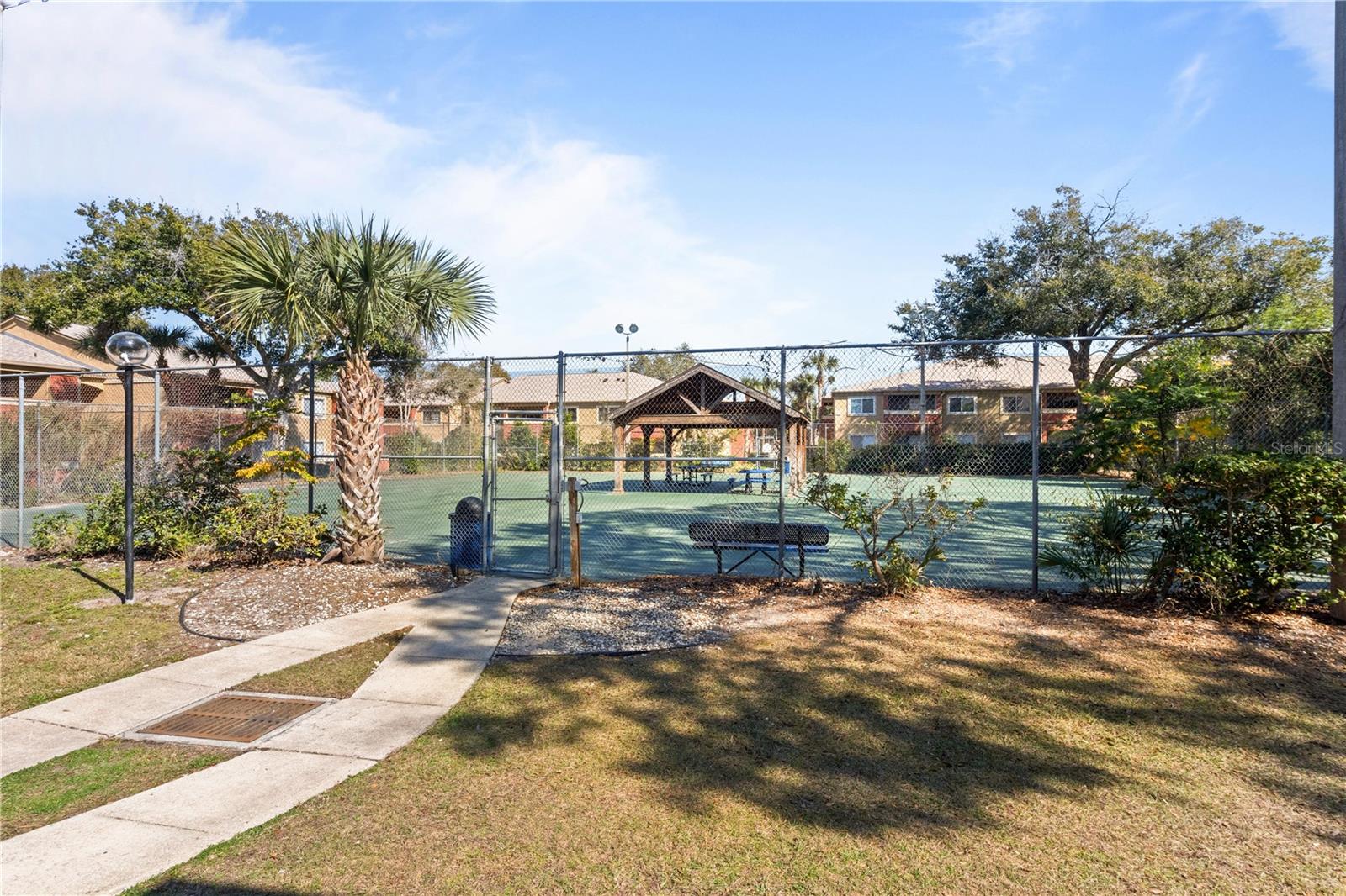 OXFORD SQUARE CONDO - Residential