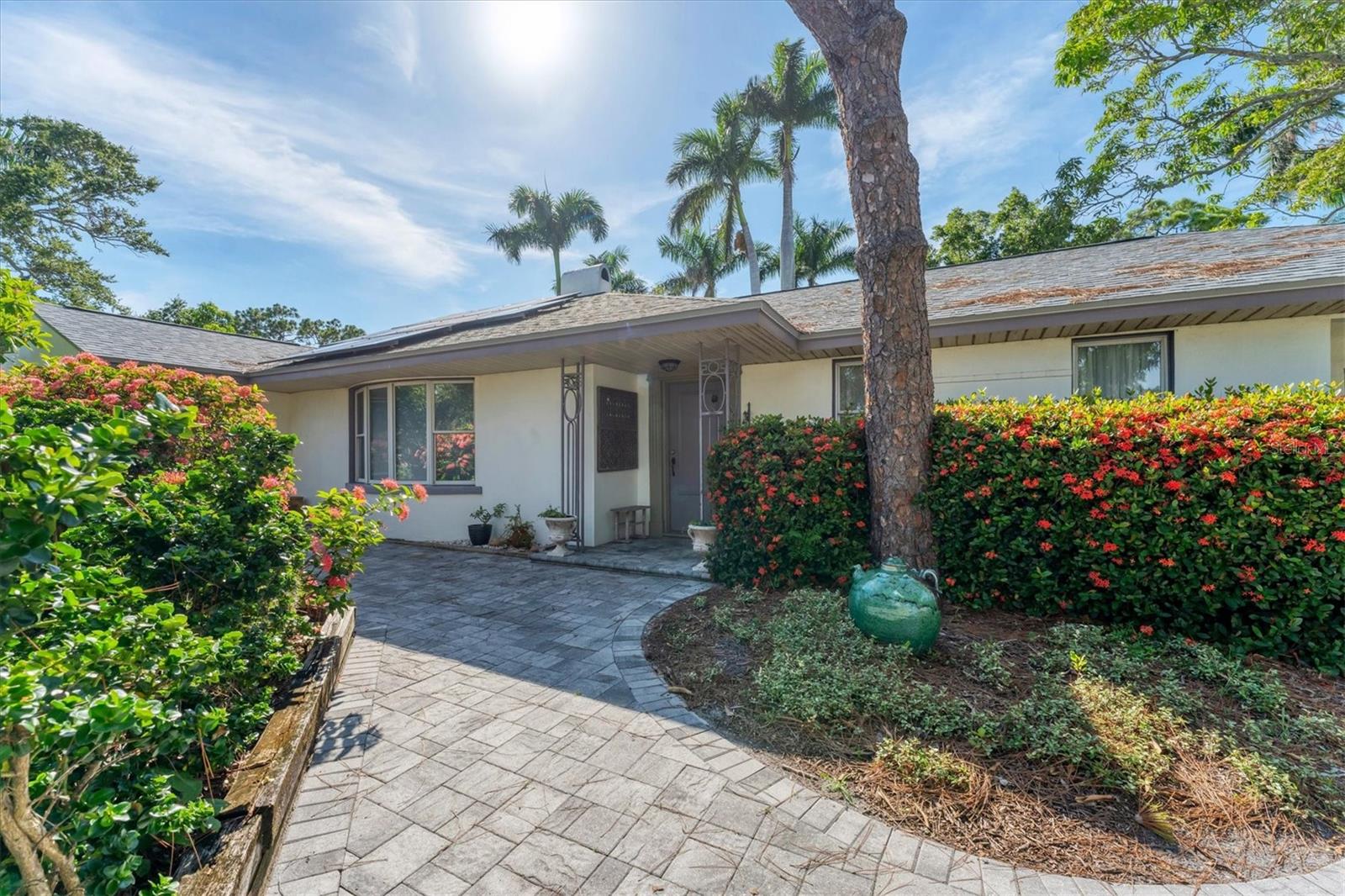 1116 MONTEZUMA DRIVE