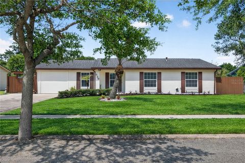 526 E GRANDVIEW WAY CASSELBERRY FL 32707