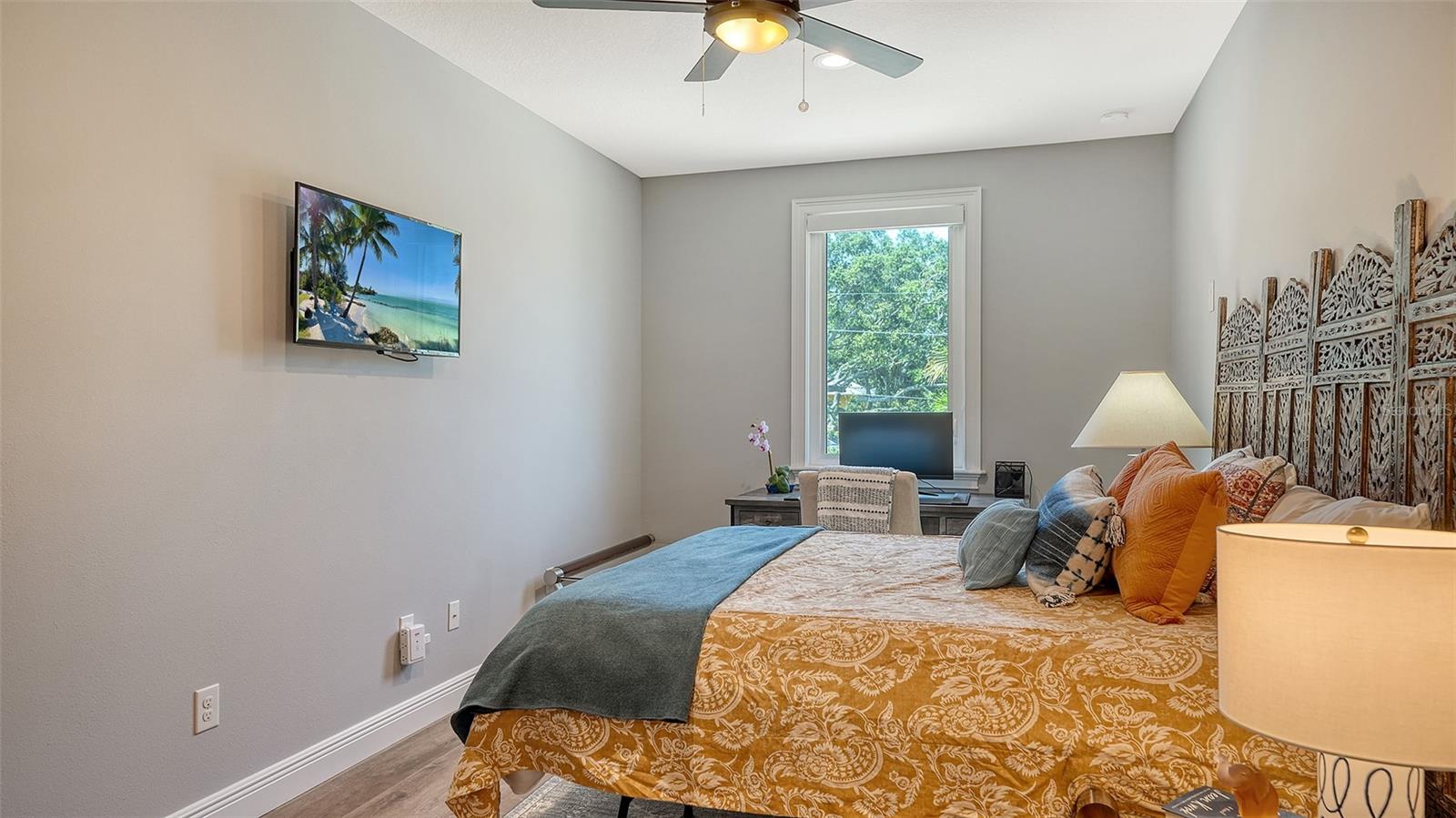 RED ROCK PARK - Residential