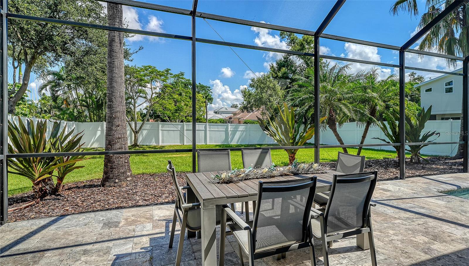 RED ROCK PARK - Residential