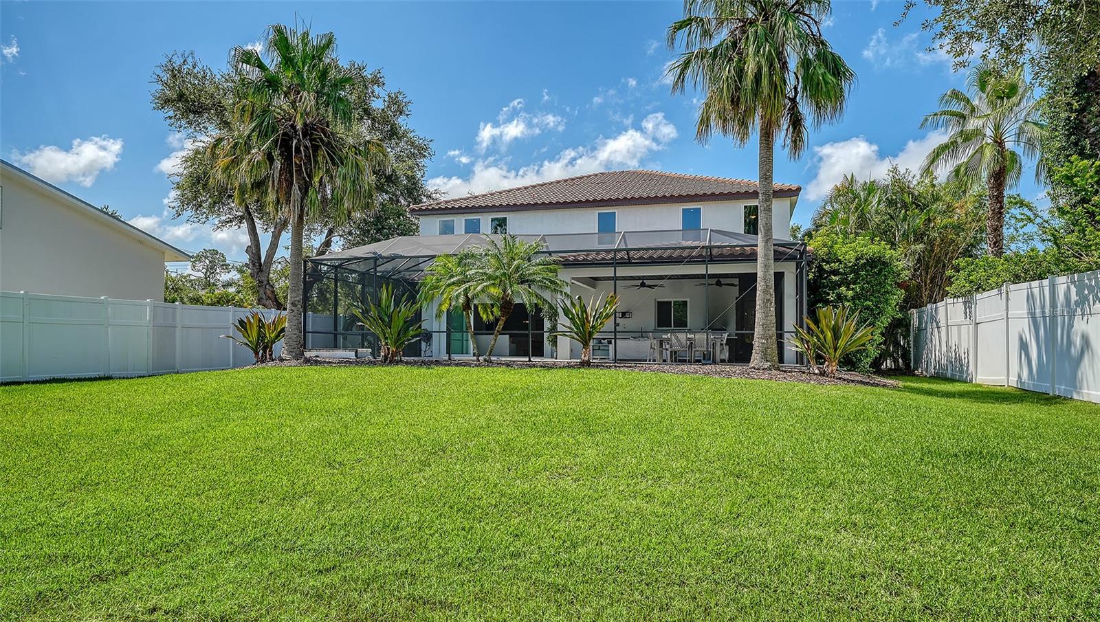 RED ROCK PARK - Residential