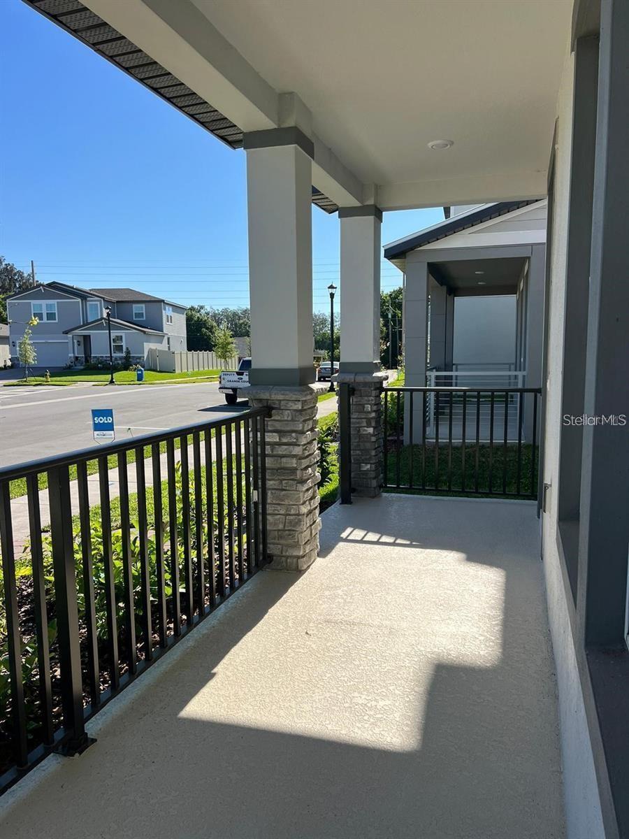 THE MEADOW AT CROSSPRAIRIE BUNGALOWS - Residential Lease