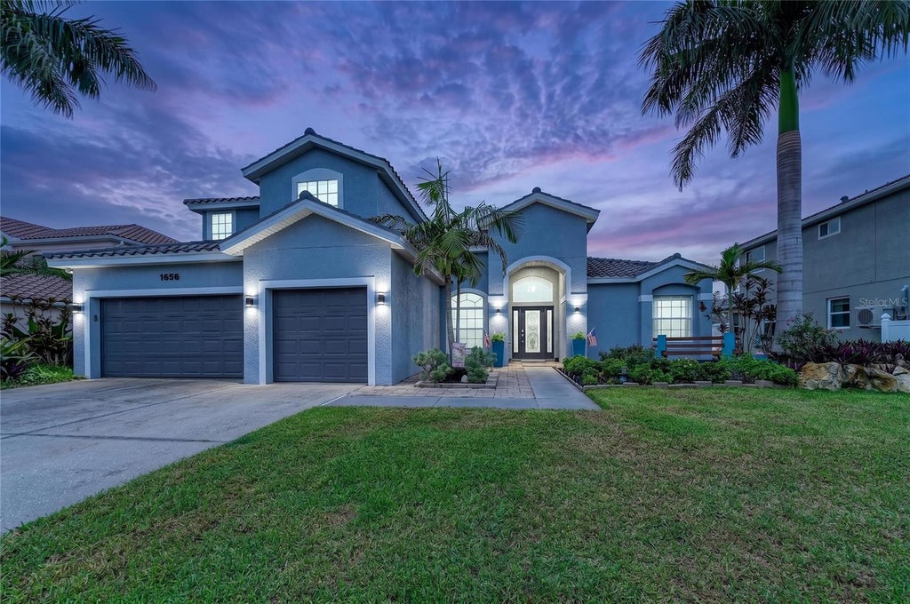Photo of 1656 Pinyon Pine Dr, Sarasota, FL 34240 (MLS # A4701200)