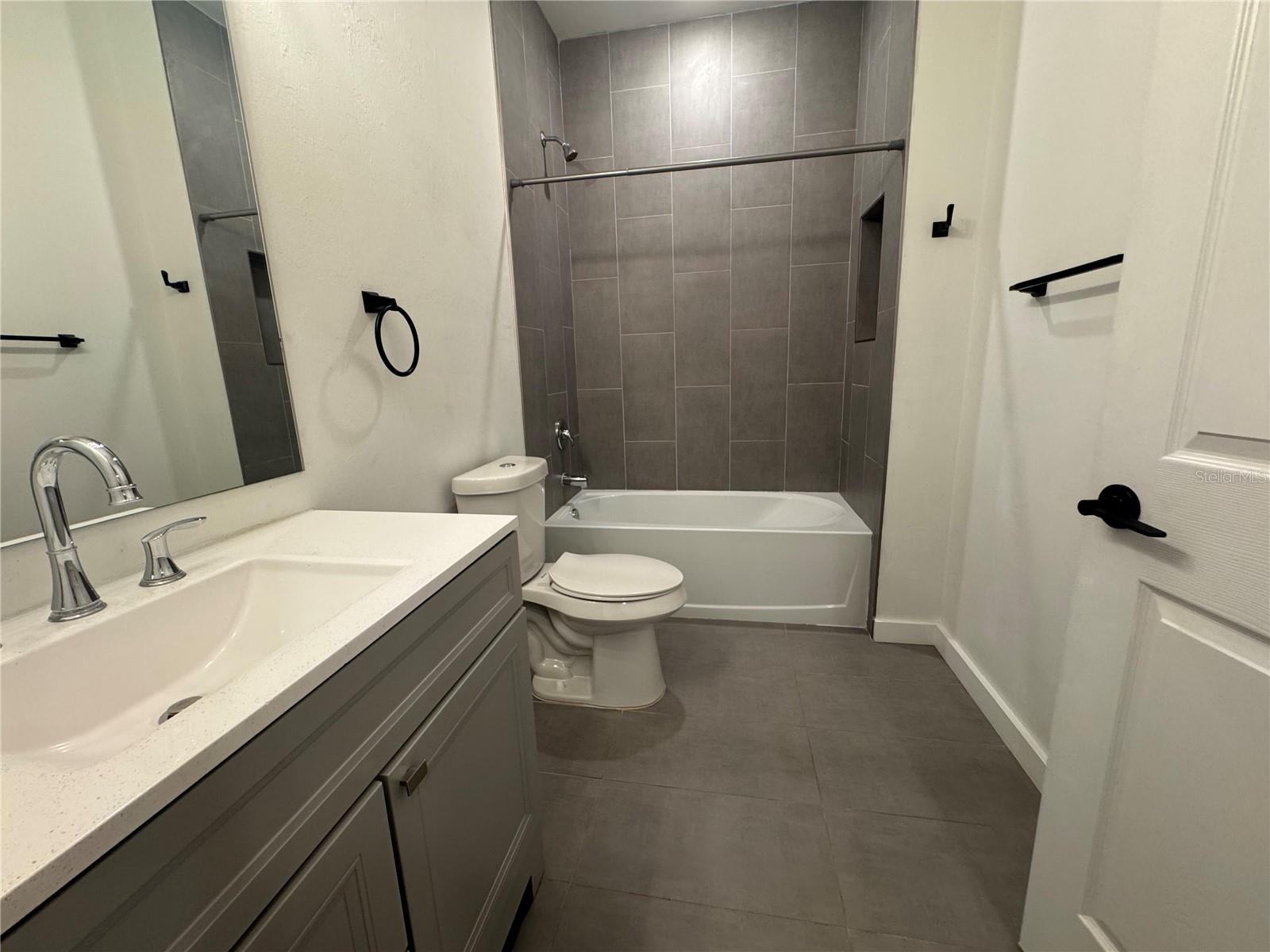 LEHIGH ESTATES - Residential Lease