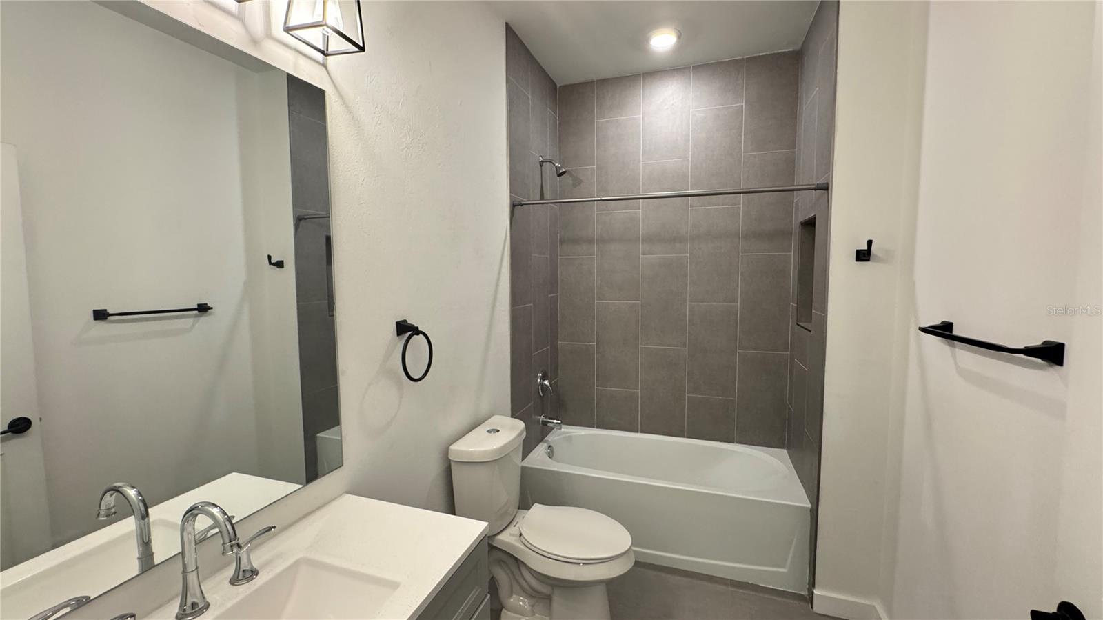 LEHIGH ESTATES - Residential Lease