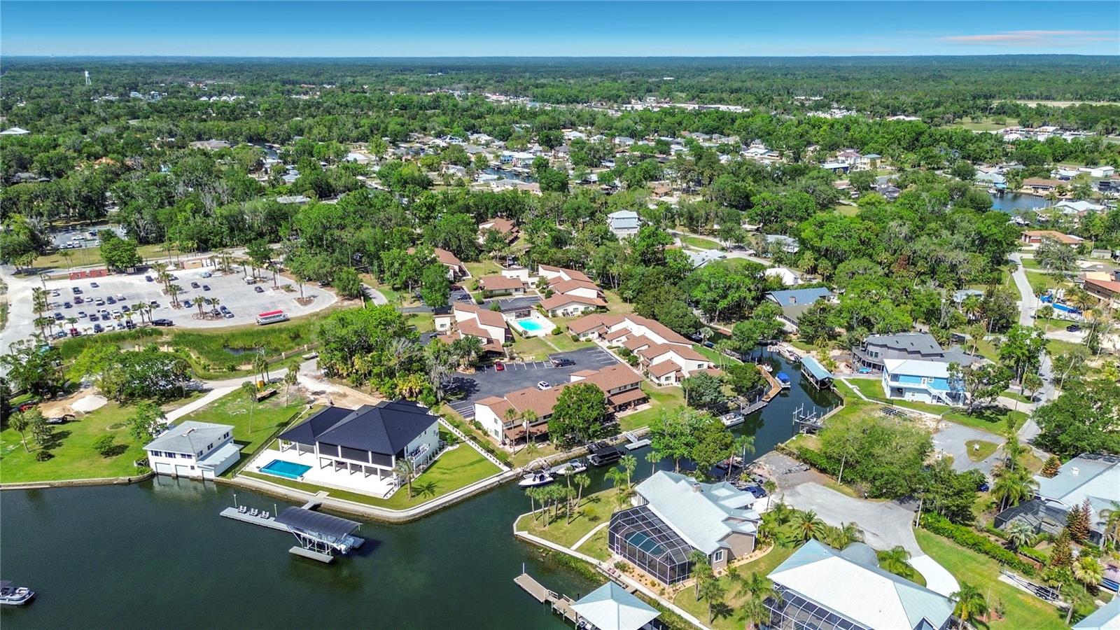 PARADISE POINT VILLAS CONDO - Residential