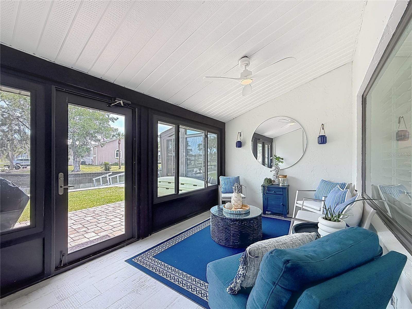 PARADISE POINT VILLAS CONDO - Residential