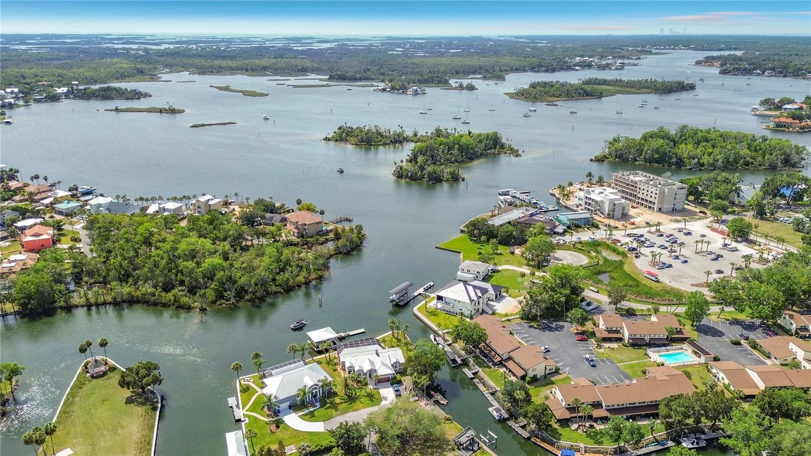 PARADISE POINT VILLAS CONDO - Residential