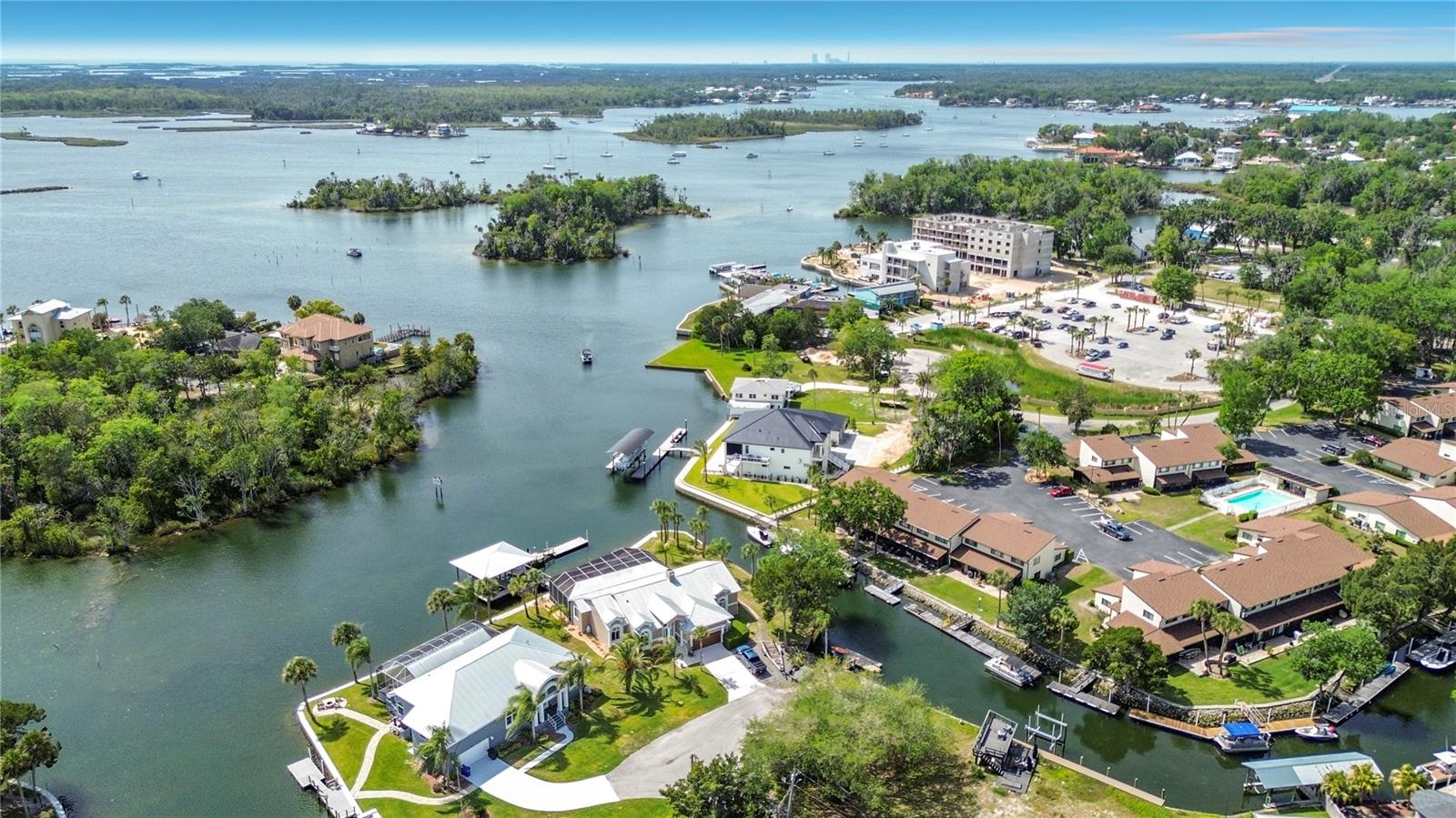 PARADISE POINT VILLAS CONDO - Residential