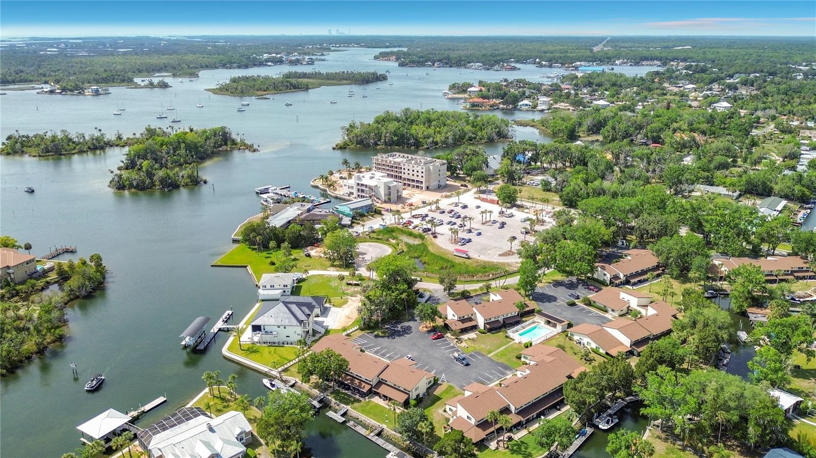 PARADISE POINT VILLAS CONDO - Residential