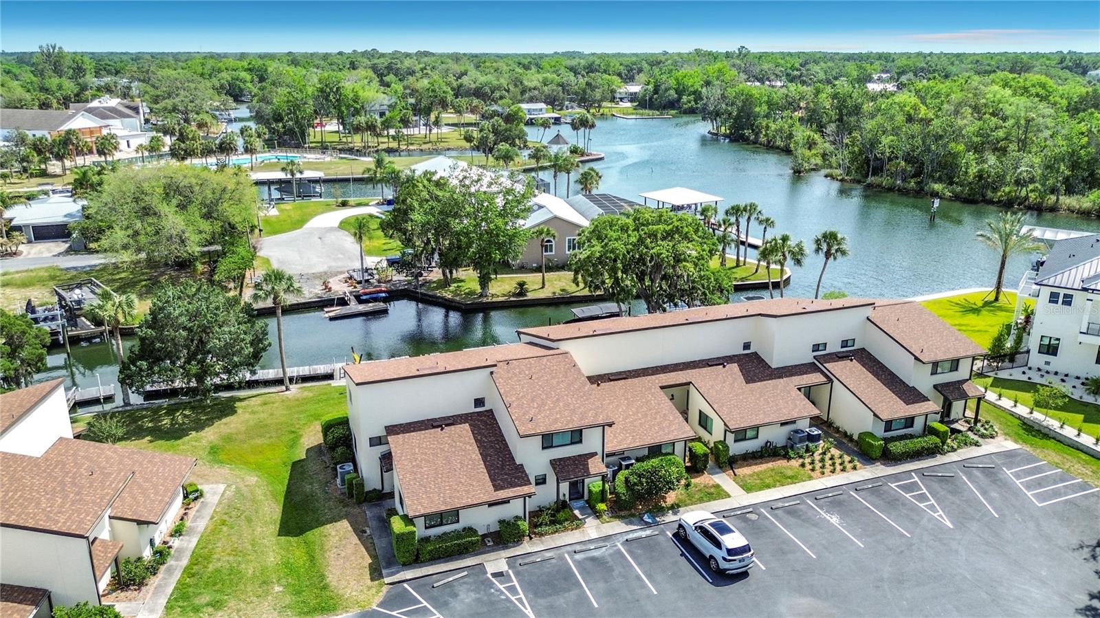 PARADISE POINT VILLAS CONDO - Residential