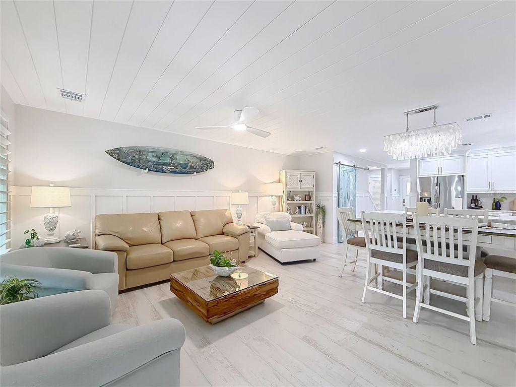 Photo of 1637 SE Paradise Circle #602, Crystal River, FL 34429 (MLS # OM723174)
