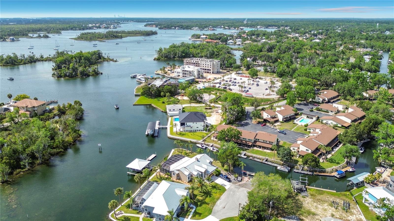 PARADISE POINT VILLAS CONDO - Residential