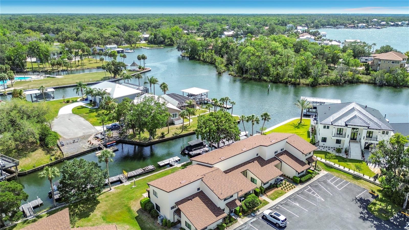 PARADISE POINT VILLAS CONDO - Residential