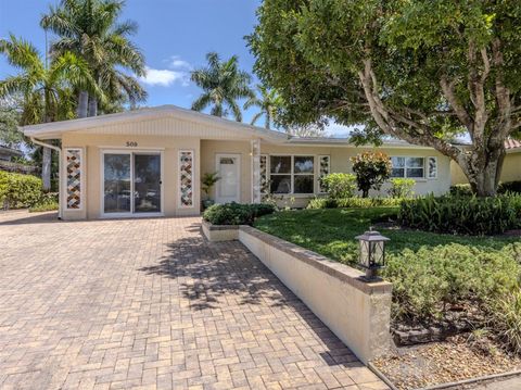 Photo of 509 Harbor Drive S, Venice, FL 34285 (MLS # N6143874)
