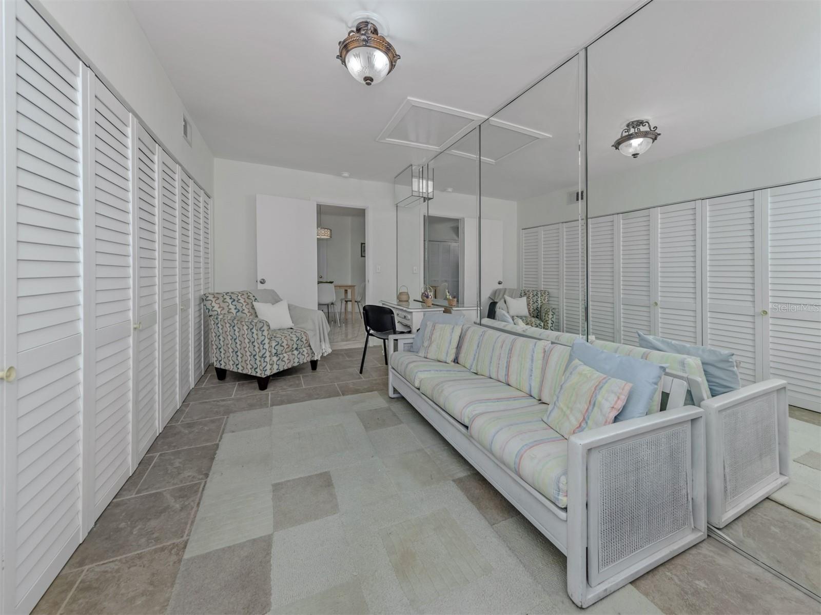 VENEZIA PARK SEC OF VENICE - Residential