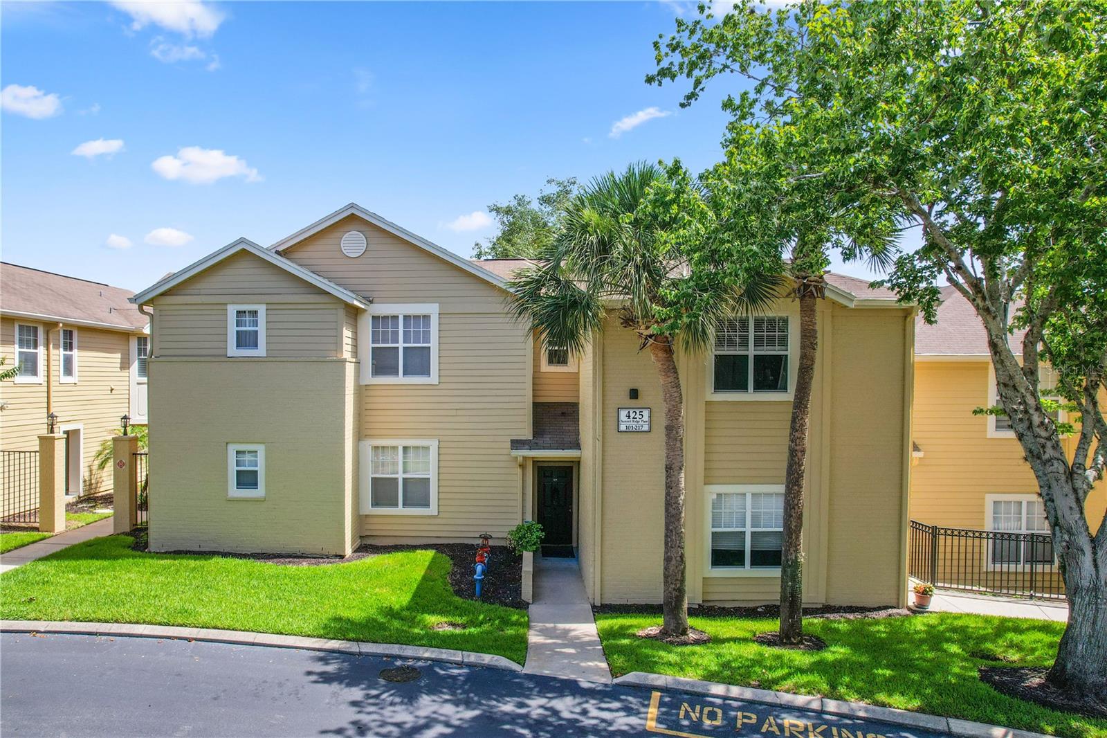 425 SUMMIT RIDGE PLACE 211