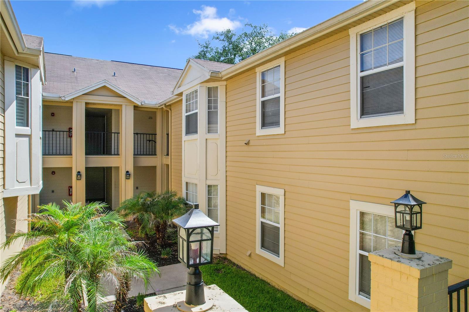 425 SUMMIT RIDGE PLACE 211