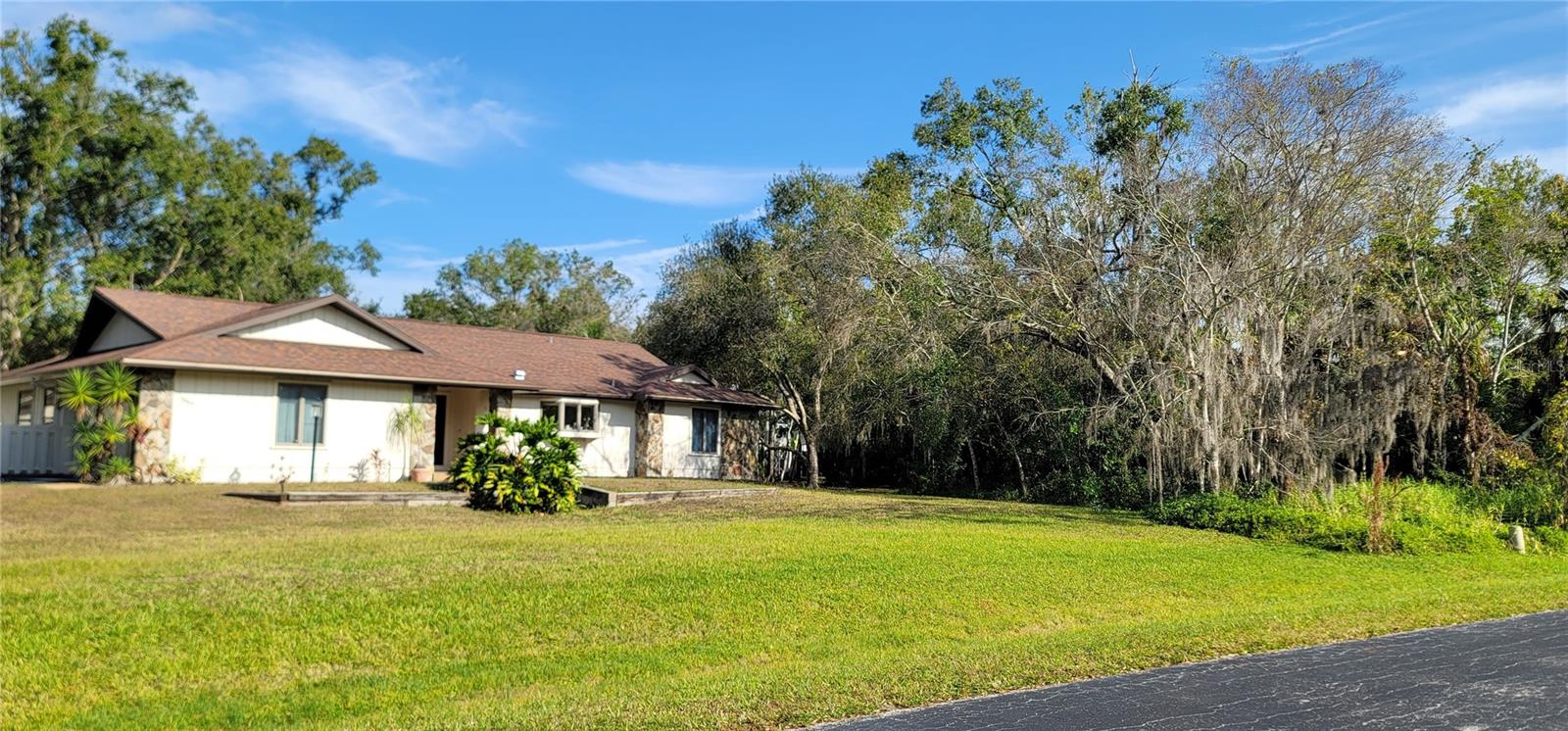WALDEN POND - Residential