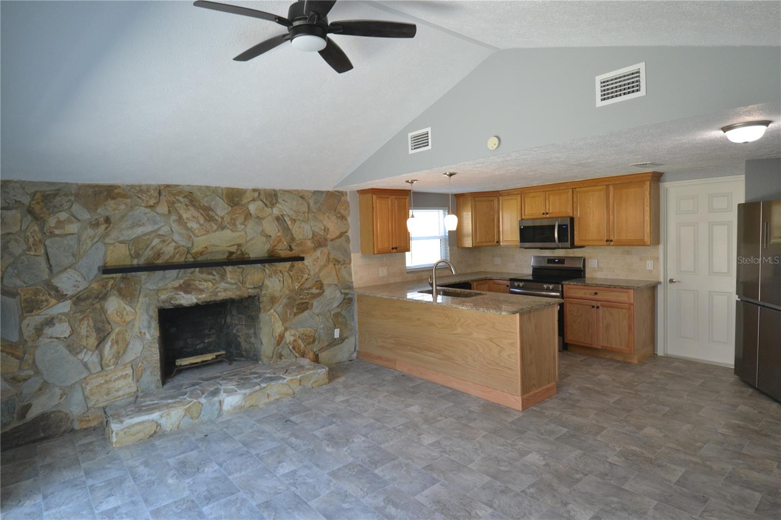 MARTHAS VINEYARD - Residential