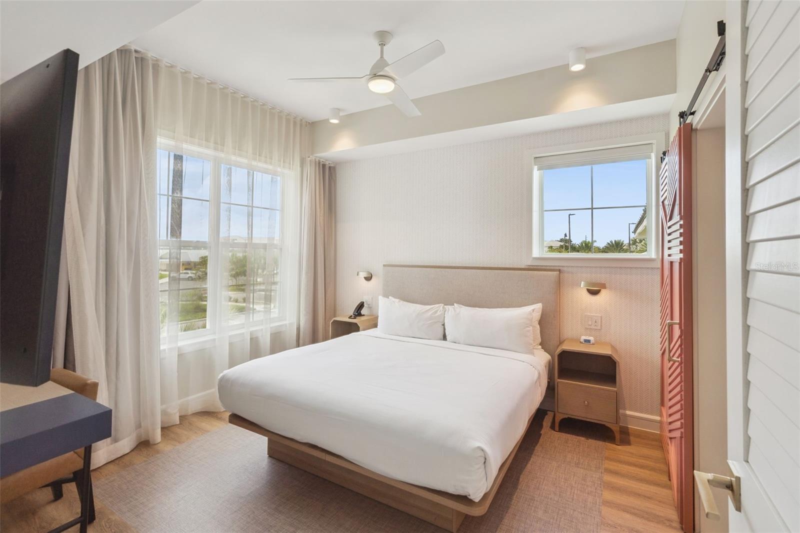 SUNSET WALK HOTEL CONDO PH 1 - Residential