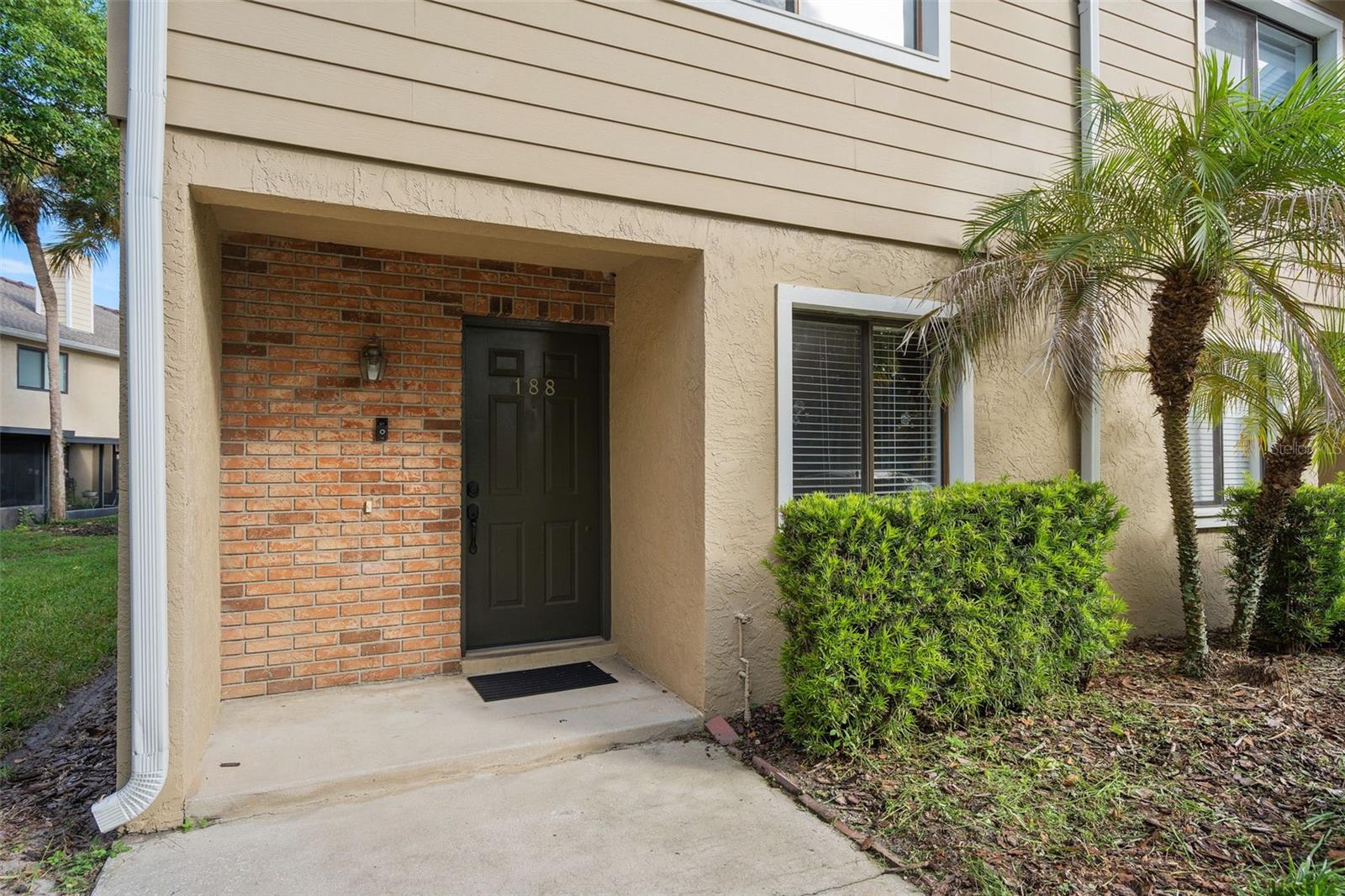 188 SANDLEWOOD 1