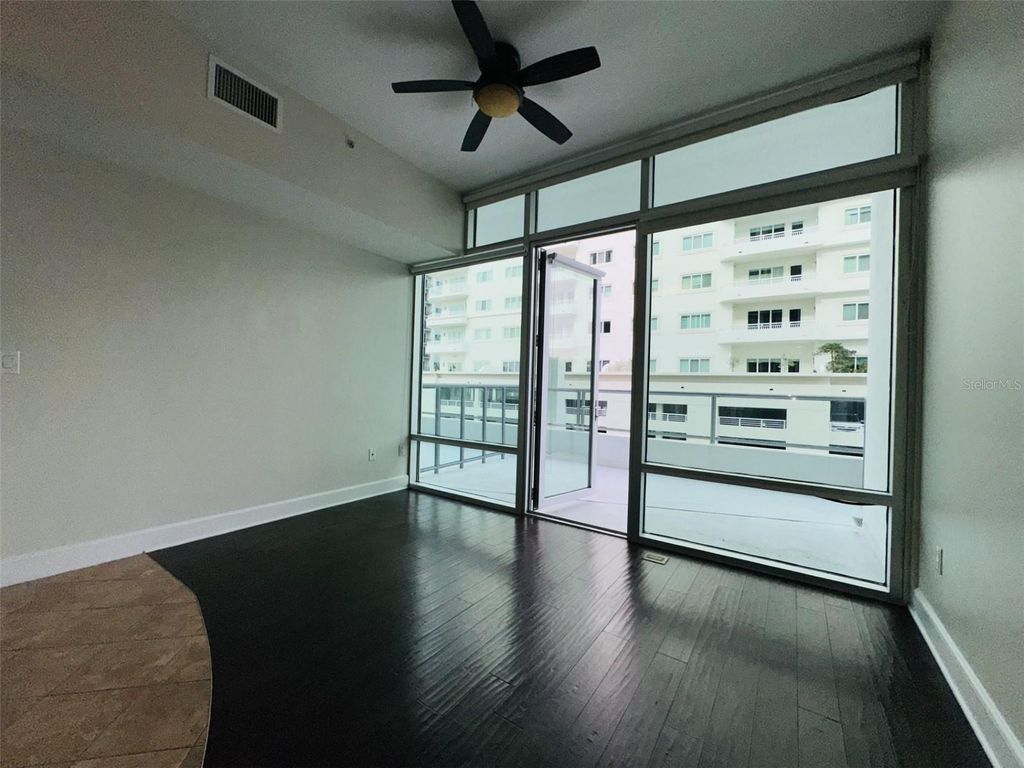 Photo of 101 S Eola Drive #518, Orlando, FL 32801 (MLS # O6409426)