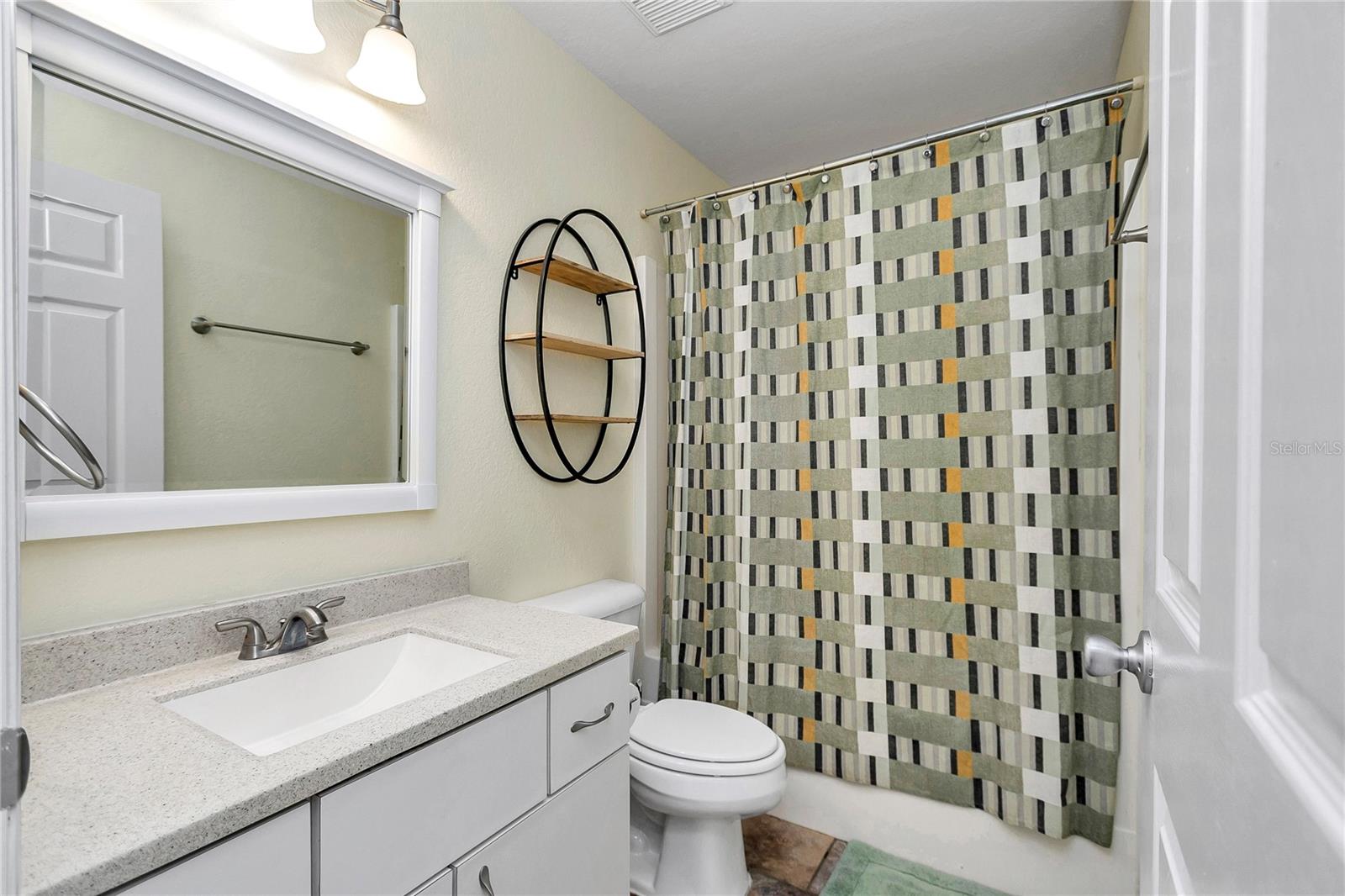 FOUNTAIN FOX FM - Residential