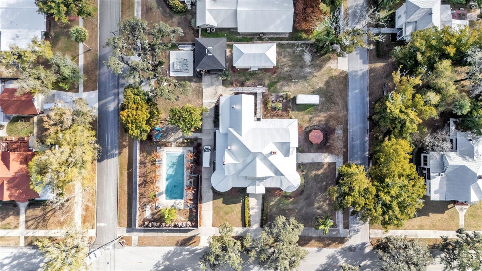 555 E STANFORD STREET