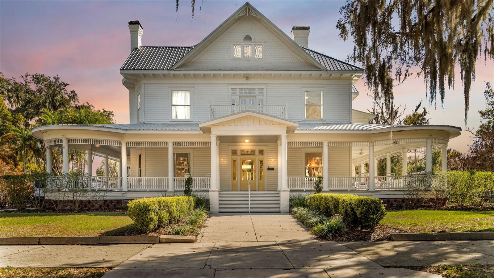 555 E STANFORD STREET