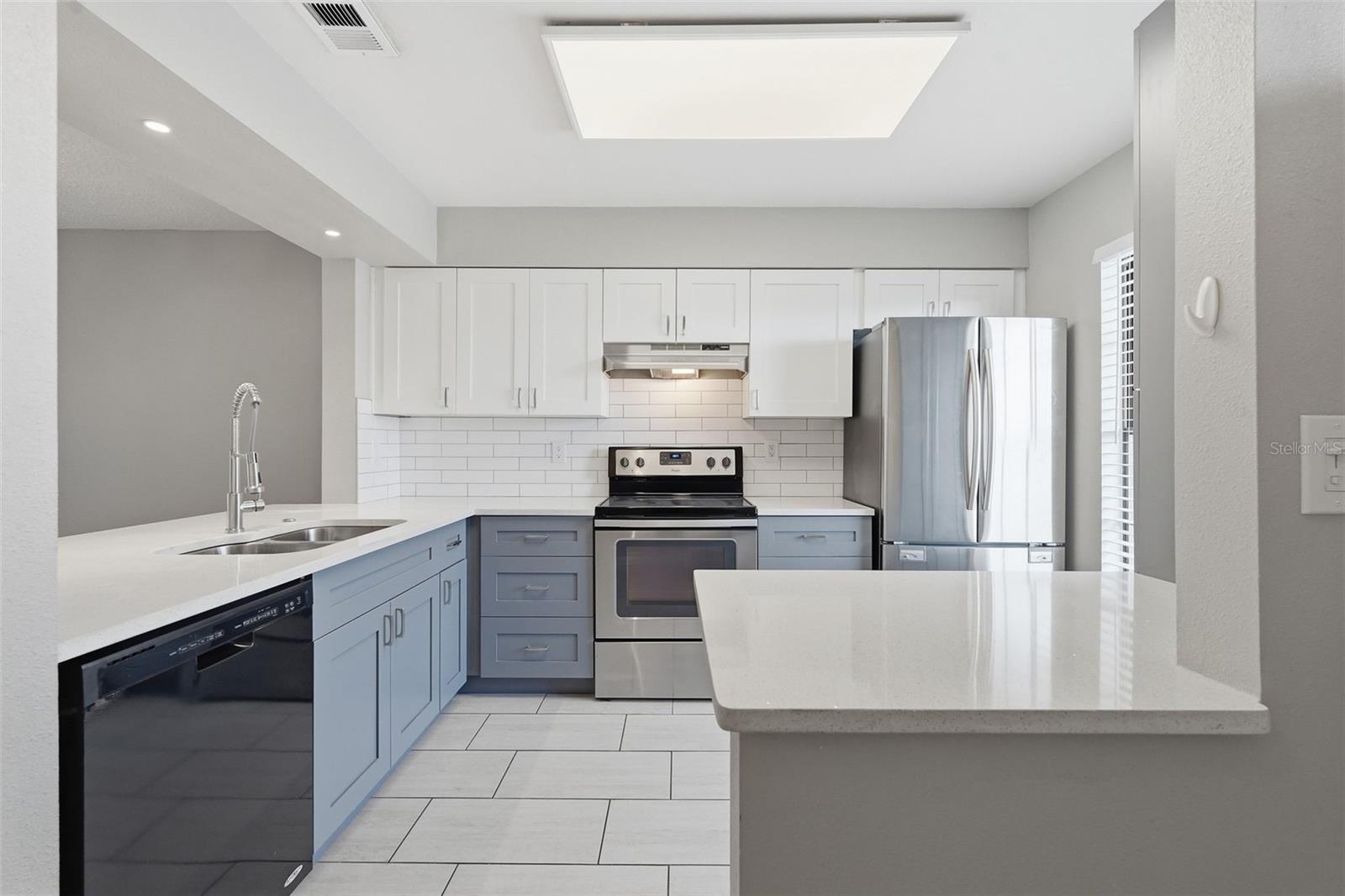 HARBOR POINTE WEST CONDO - Residential