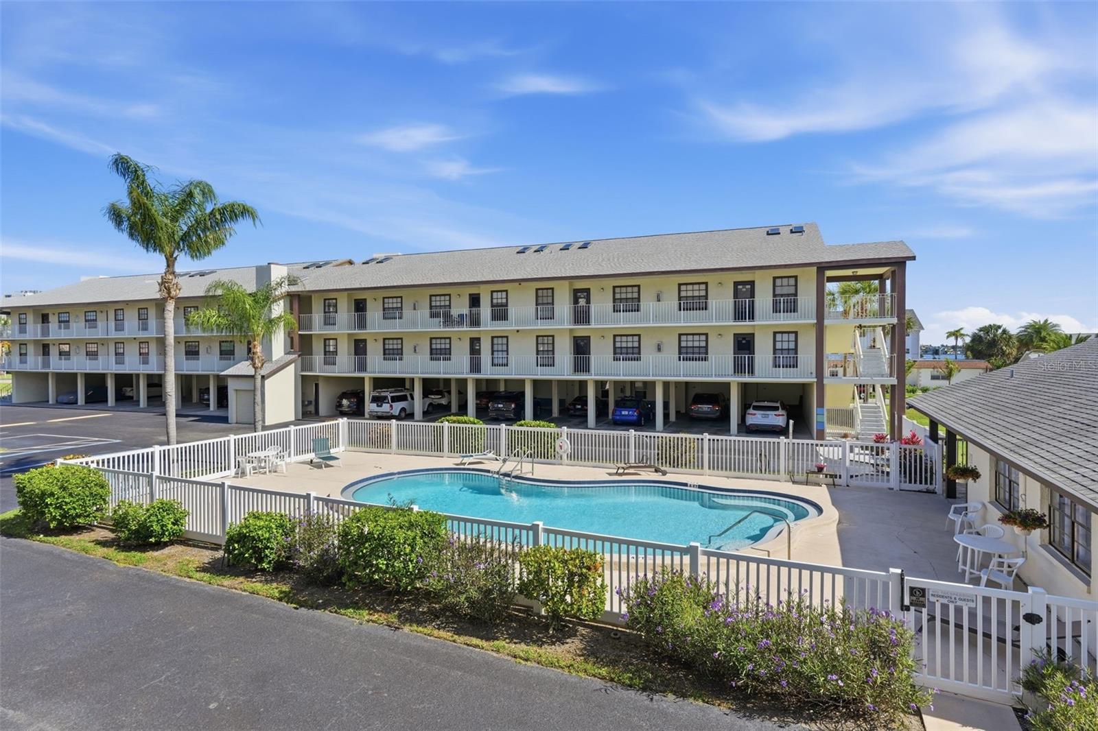 HARBOR POINTE WEST CONDO - Residential