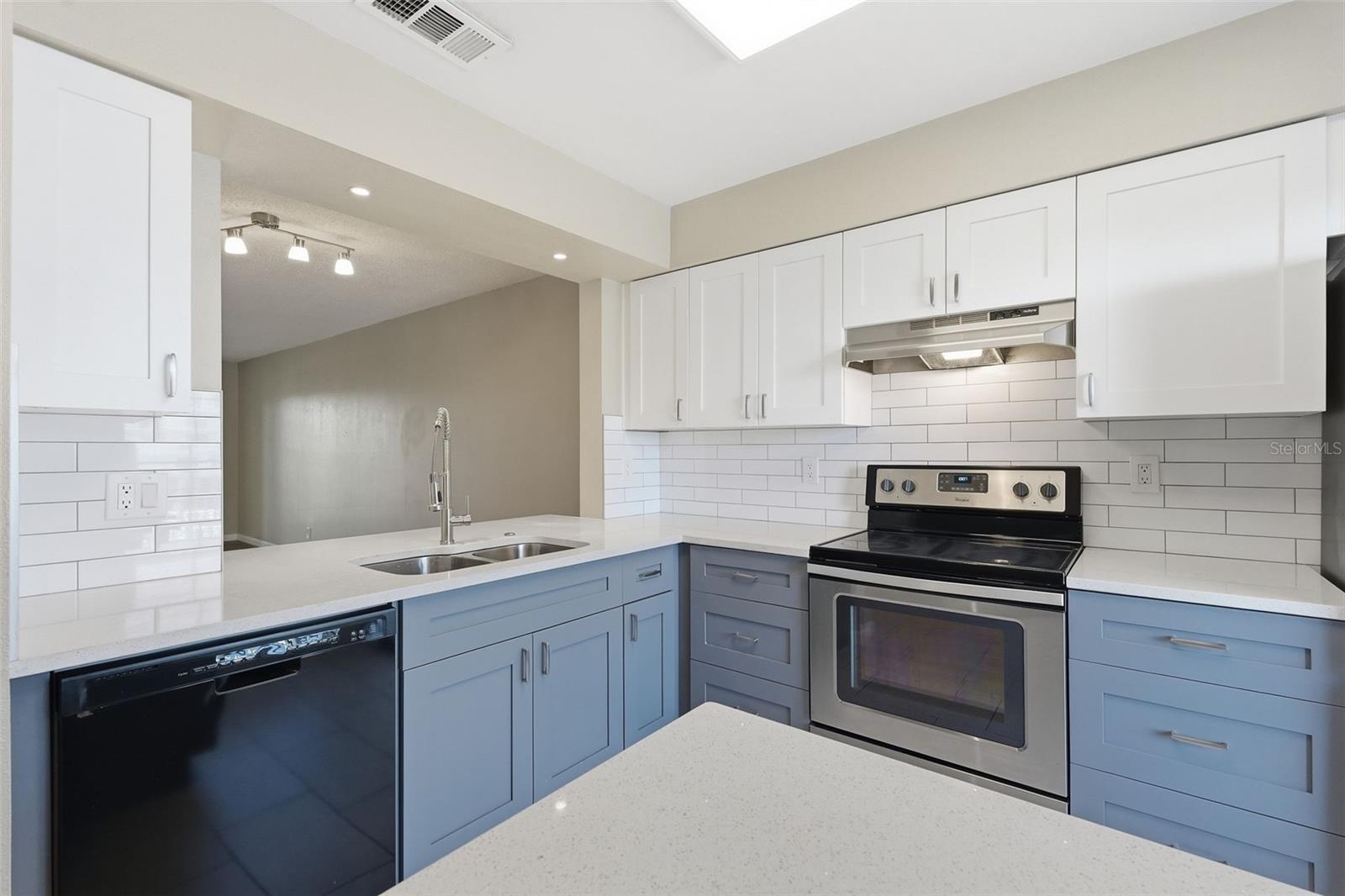 HARBOR POINTE WEST CONDO - Residential