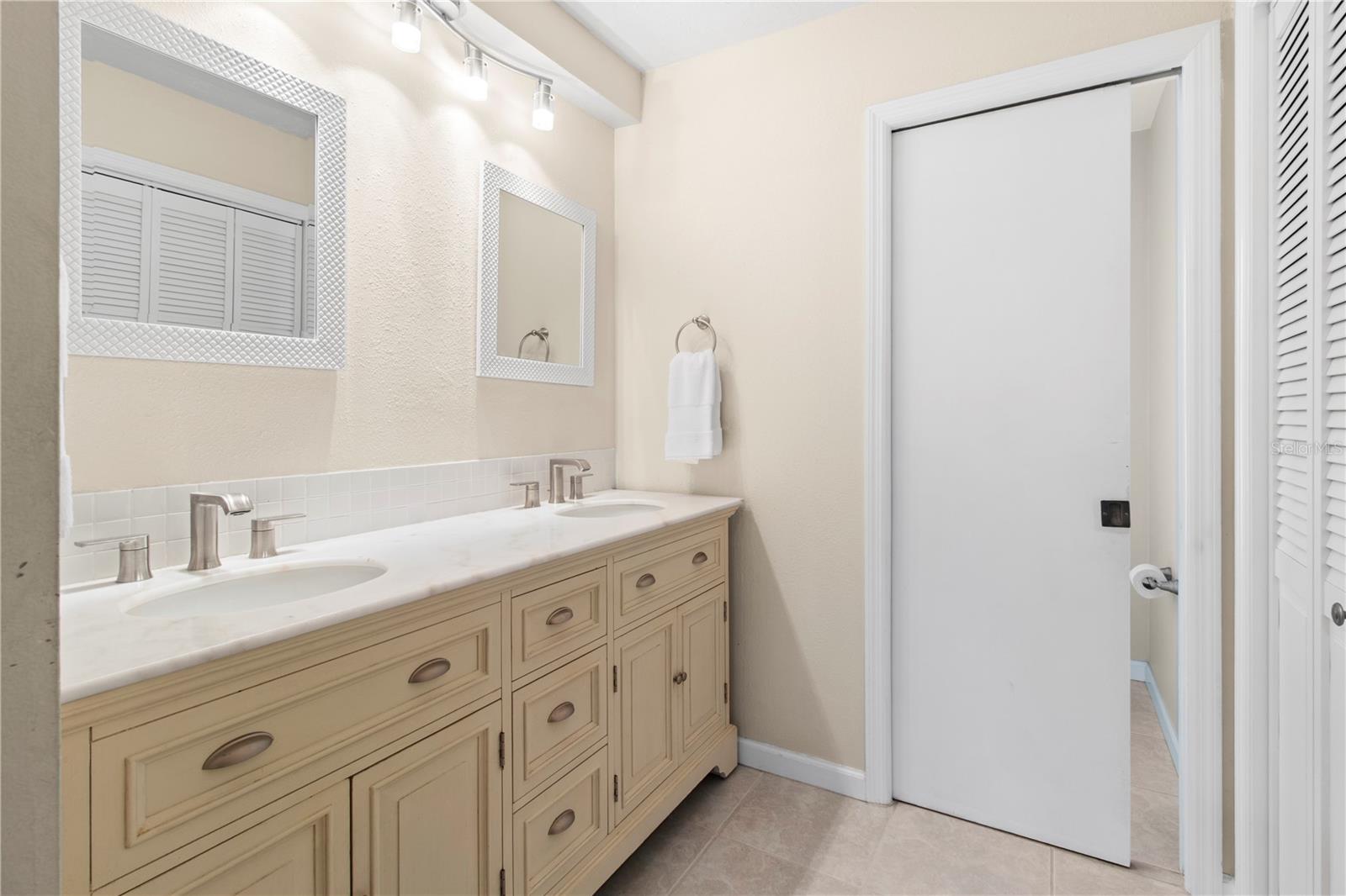 DESOTO LAKES COUNTRY CLUB COLONY 5 - Residential