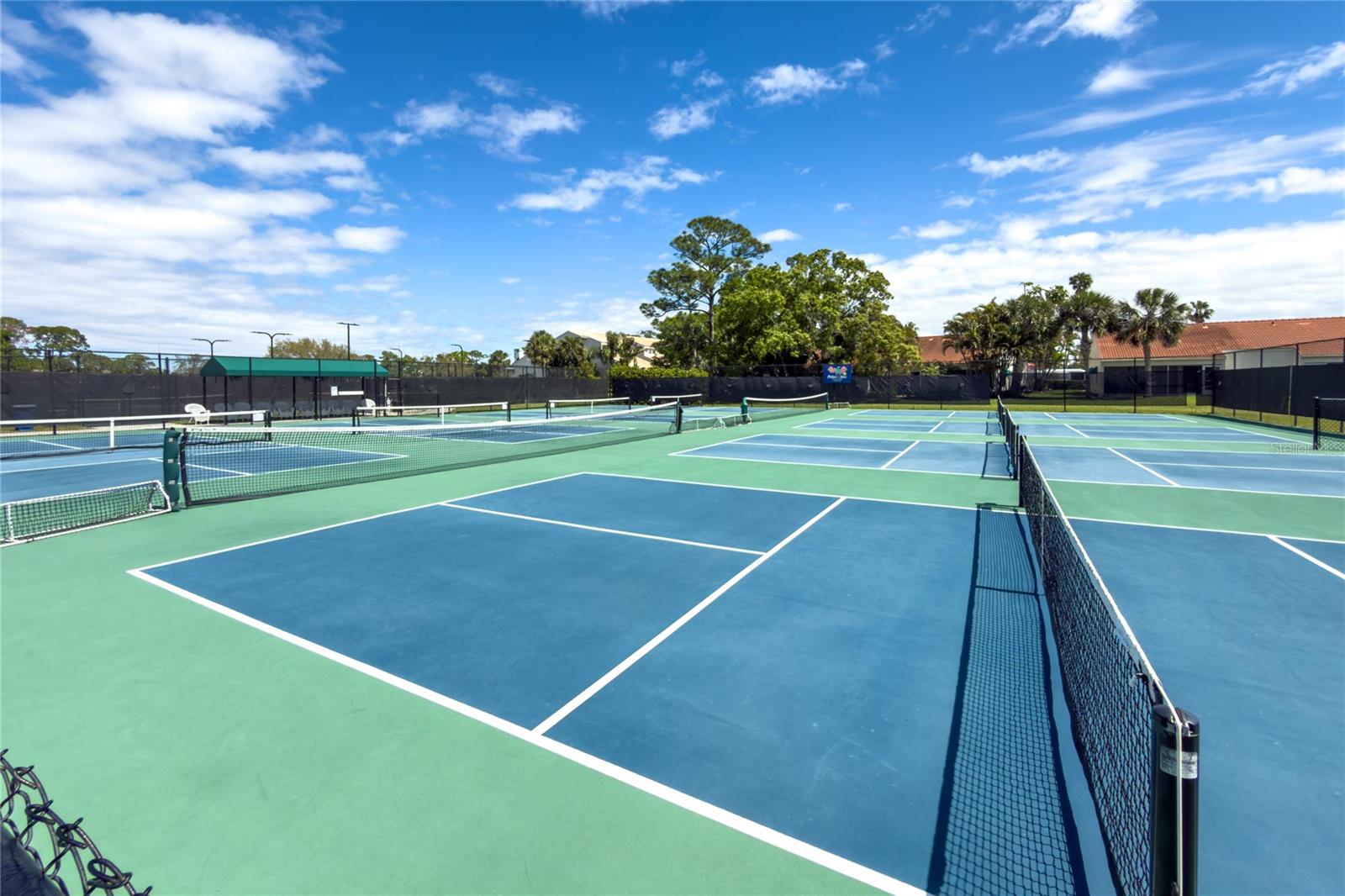 DESOTO LAKES COUNTRY CLUB COLONY 5 - Residential