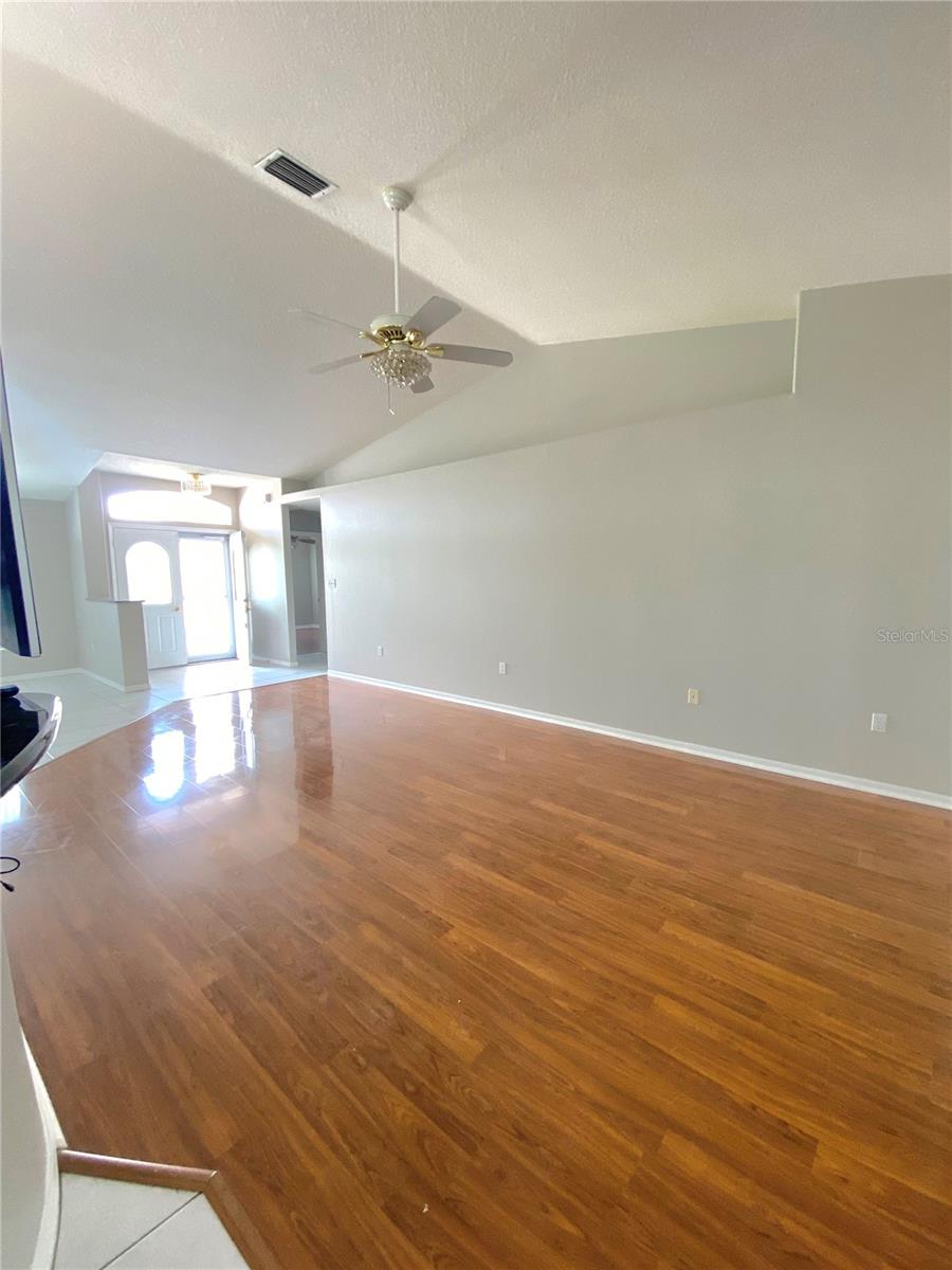 SANDPIPER GOLF & COUNTRY CLUB PH 07 - Residential Lease