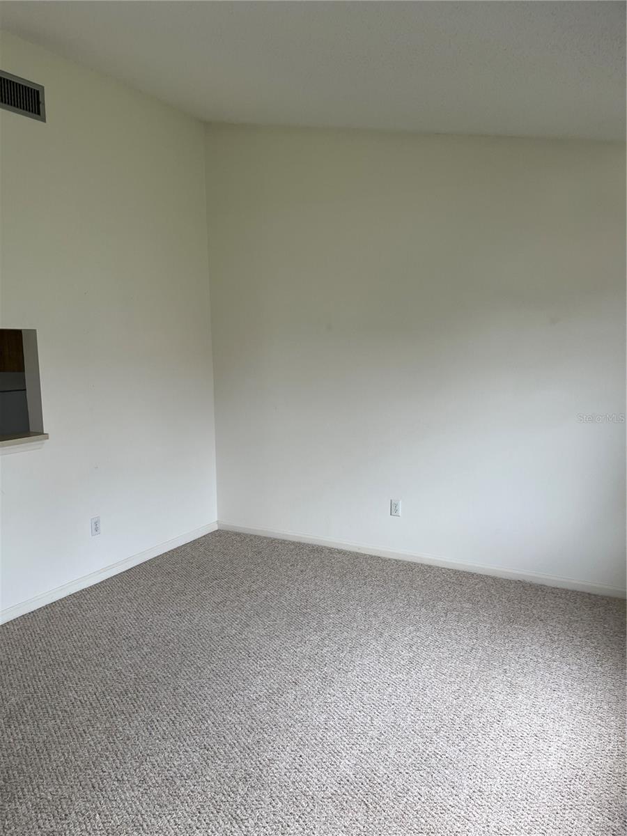 FAIRGREEN UNIT 05 - Residential Lease