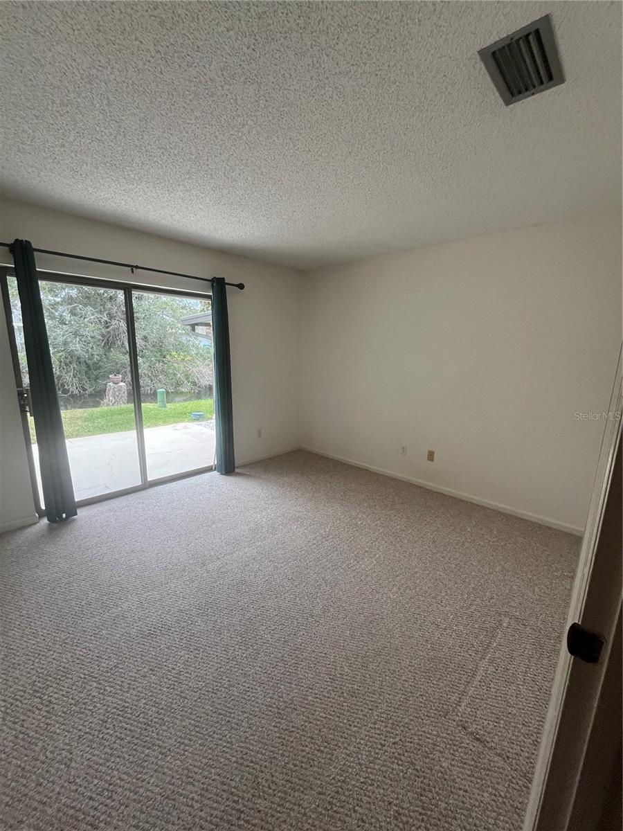 FAIRGREEN UNIT 05 - Residential Lease