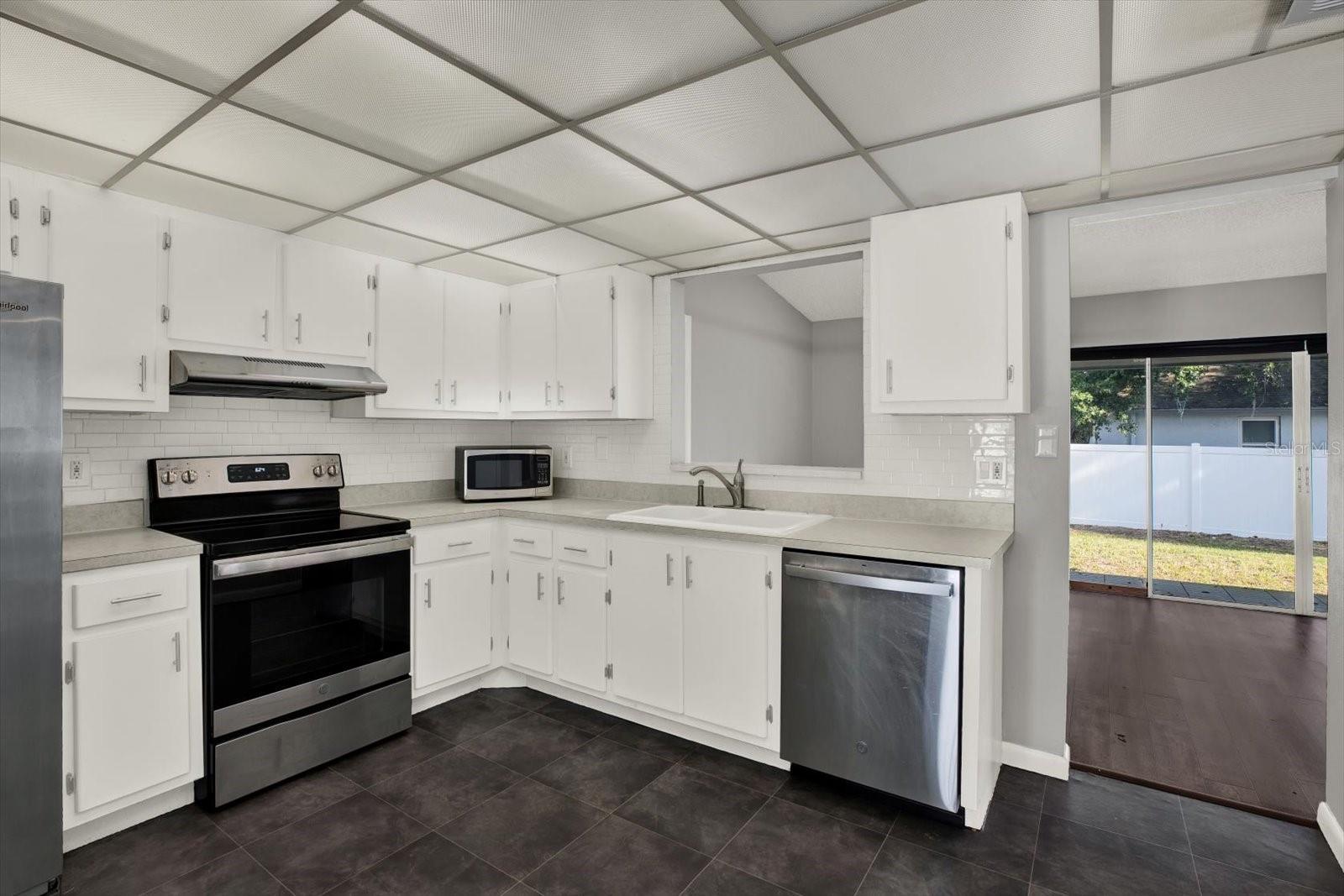 7516 S SANIBEL CIRCLE