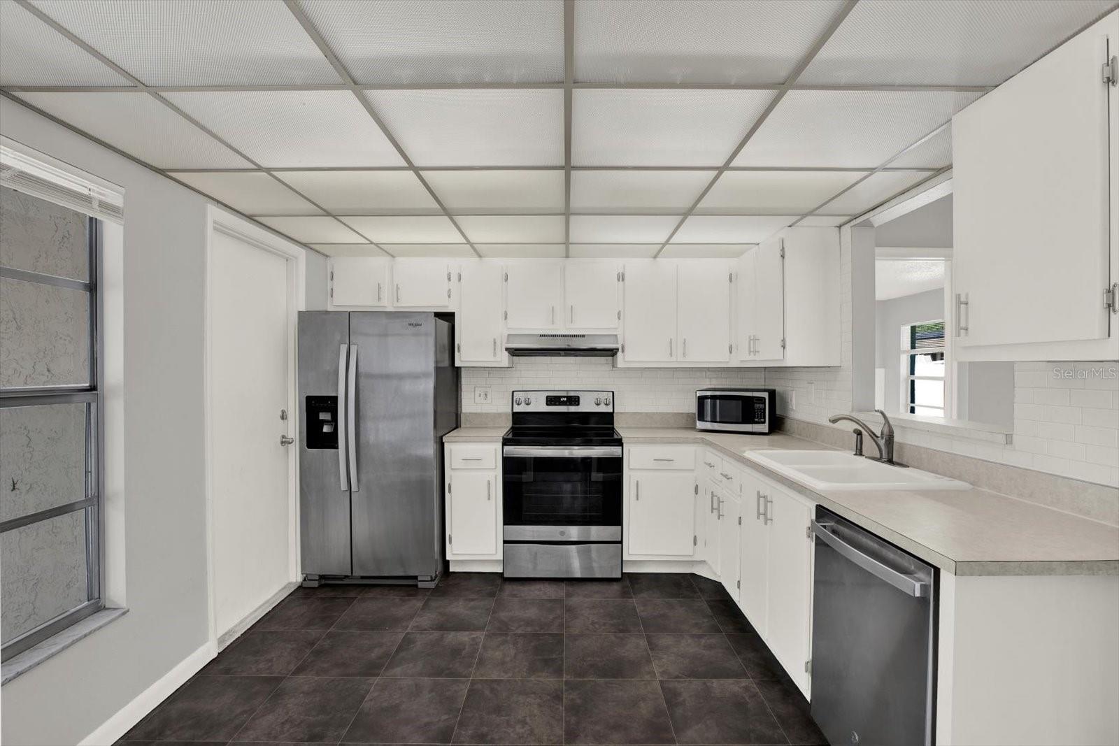 7516 S SANIBEL CIRCLE