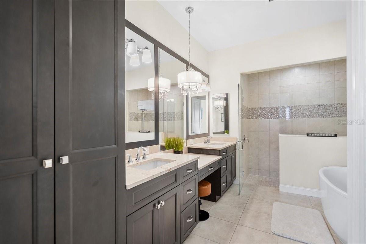 HARBOR VILLAGE MARINA - Residential