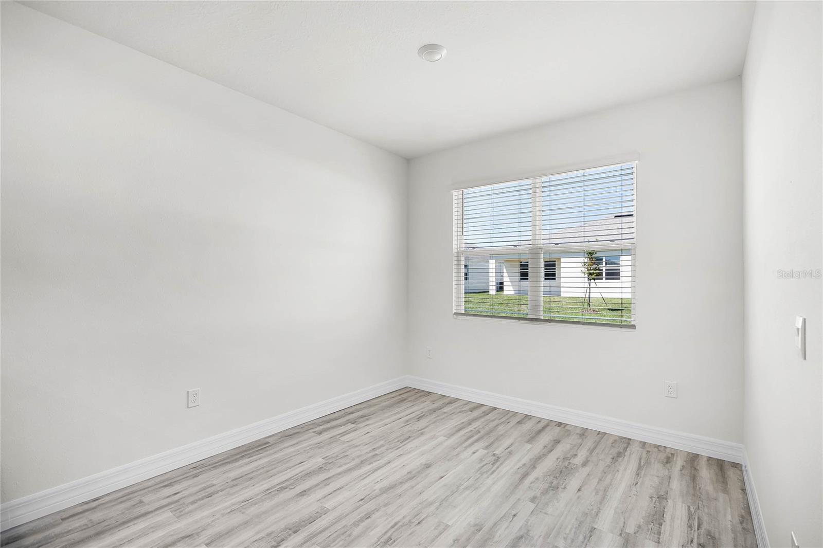 5415 CLOUDBERRY AVENUE