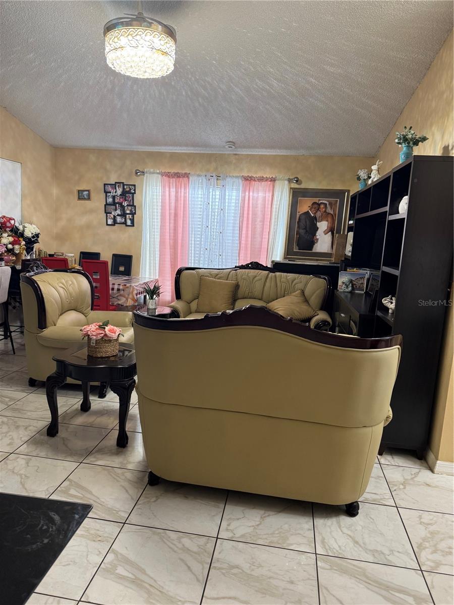 OAKS AT POWERS PARK - Residential