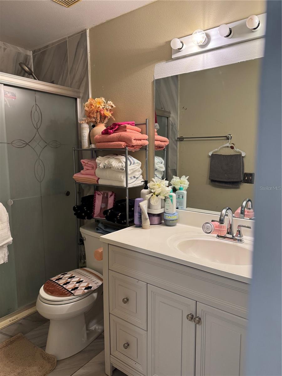 OAKS AT POWERS PARK - Residential