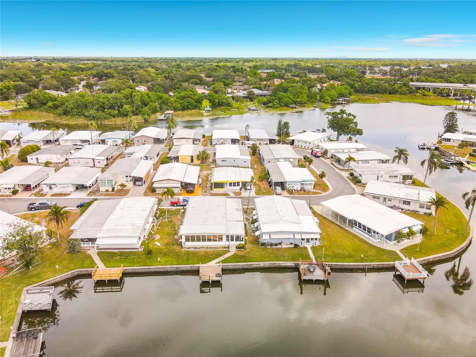 HOLIDAY SHORES MOBILE PARK UNREC - Residential